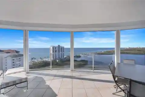 Luxury Beachfront Condo in Amenity-Rich Baypointe