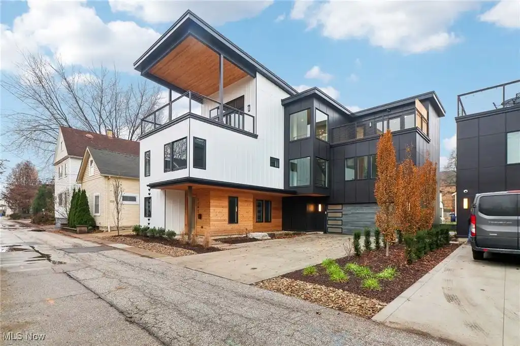 New Construction in an Ideal Tremont Location
