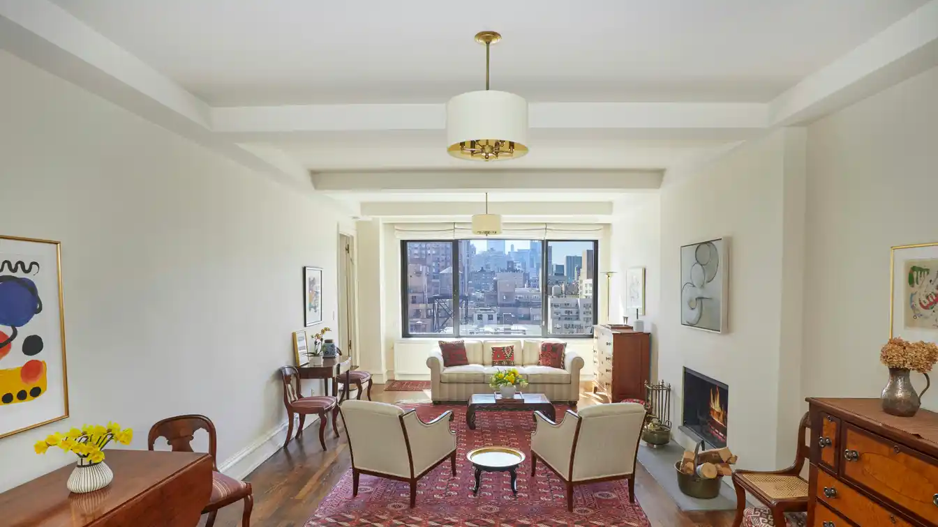Beautifully Renovated High-floor Home