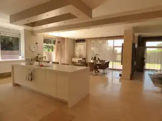 Opulent Double-storey Home in Exclusive Area