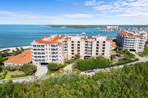 The Perfect Blend of Sophistication and Island Living