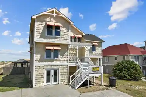 Semi-oceanfront Property with Unobstructed View