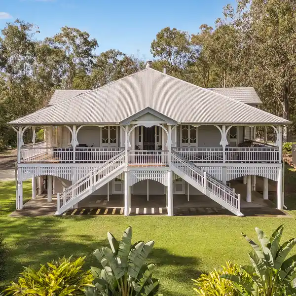 QUEENSLANDER ESTATE OF TIMELESS GRACE