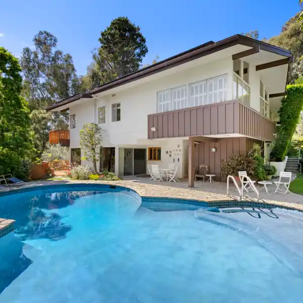 PEACEFUL OCEAN VIEW PROPERTY