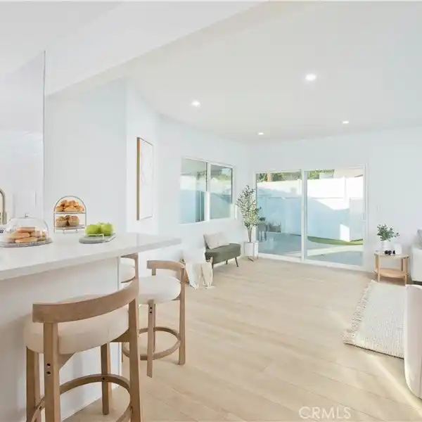 THOUGHTFULLY DESIGNED HOME BLENDING STYLE AND COMFORT