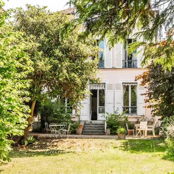 LATE 19TH CENTURY PRIVATE MANSION