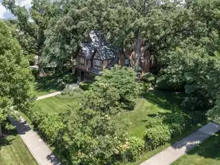 Meticulously Curated East Kenilworth Home