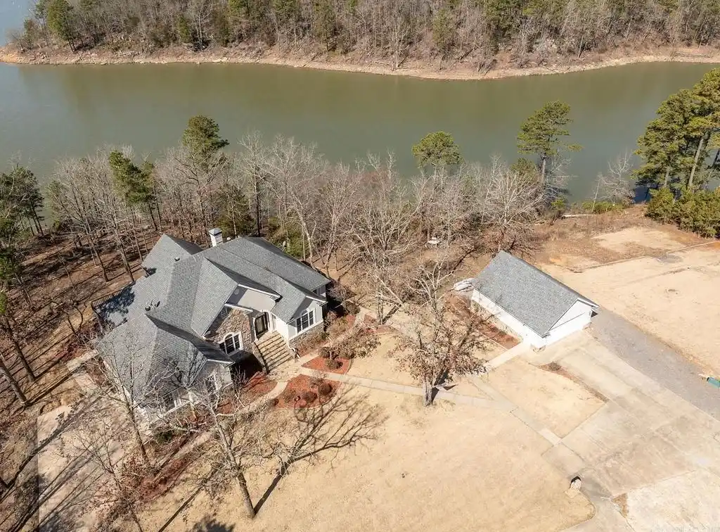 Beautiful Lakefront Home