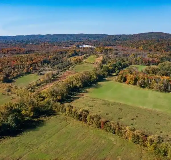 MAGICAL 558-ACRE PROPERTY - FAMILY COMPOUND POTENTIAL