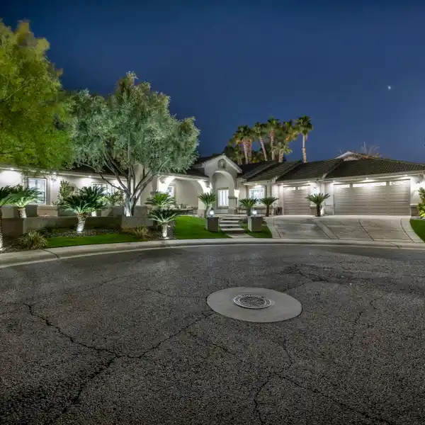 HILLSBORO CHARM MEETS CITY SWAGGER