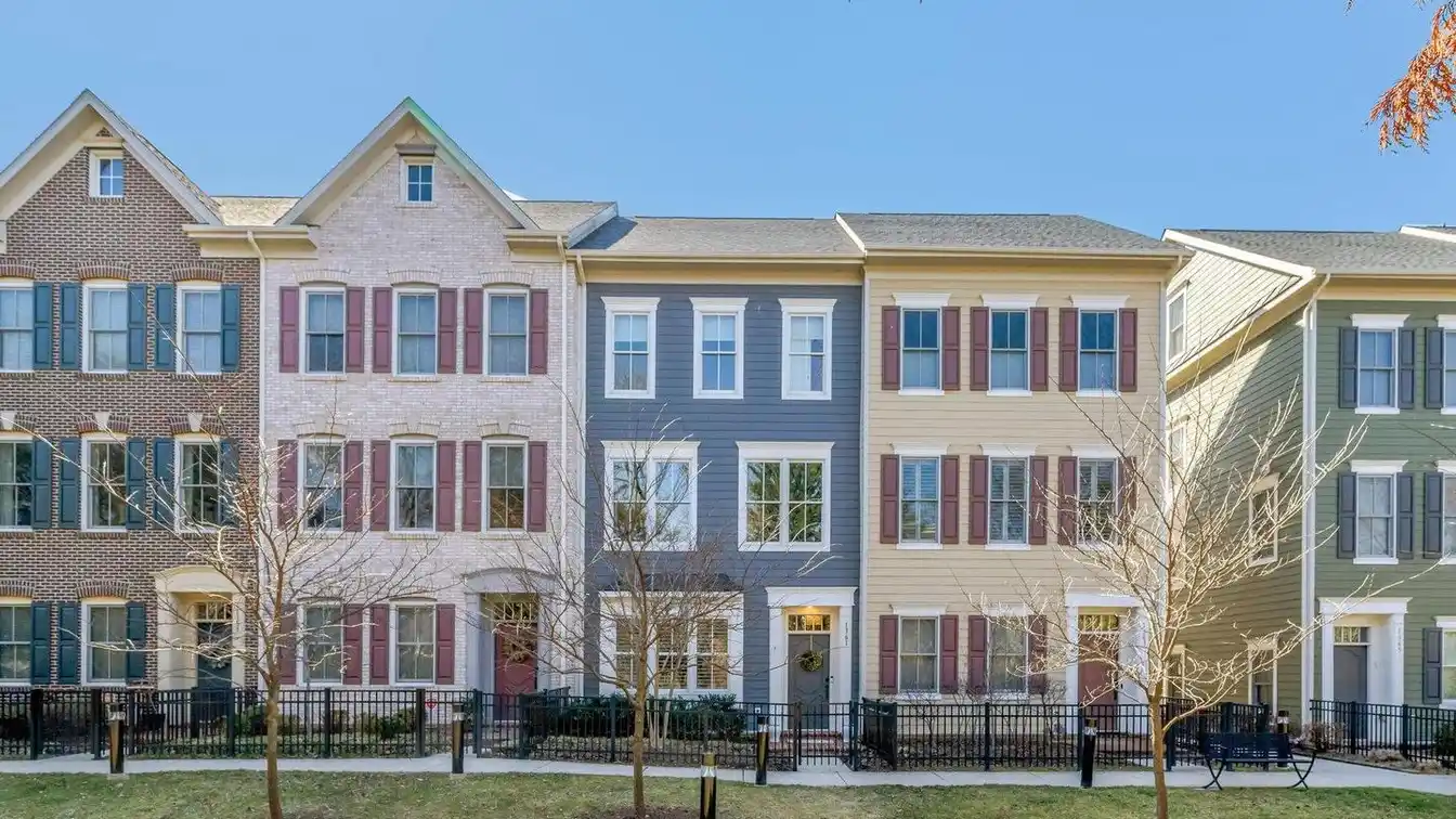 Luxury Living in Old Town North