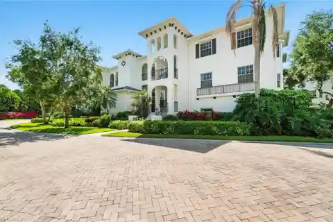 Paradise in Breakwater at Pelican Bay