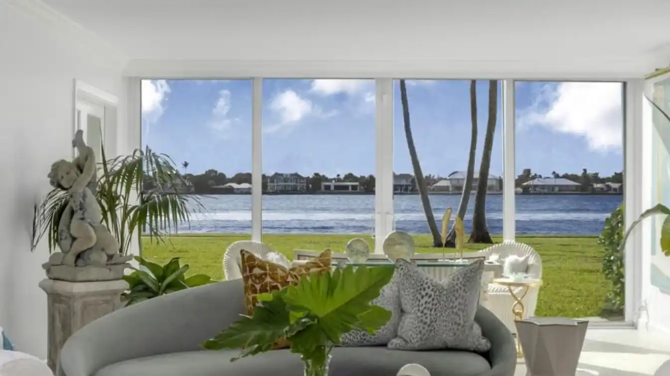 First Floor Corner Unit Directly on the Intracoastal