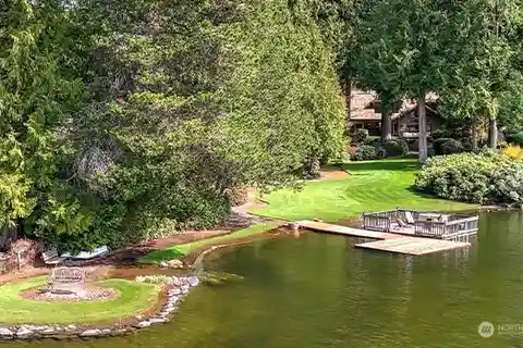 Private Waterfront Gem