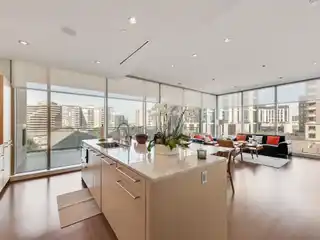 Beautiful Unit in an Exclusive Condo