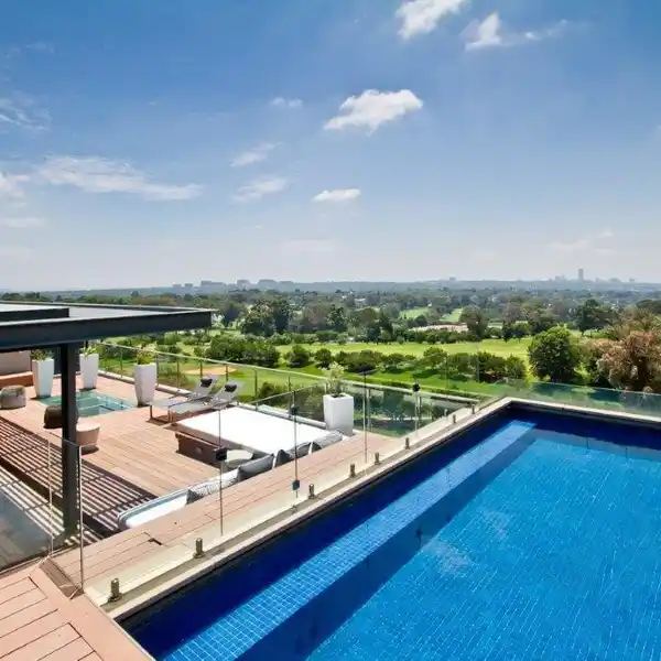 FOUR BEDROOM APARTMENT IN HOUGHTON ESTATE