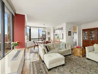 Impressive Condop Living - No Approval