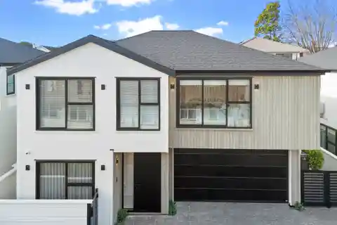 Stunning Brand-New Five Bedroom Residence