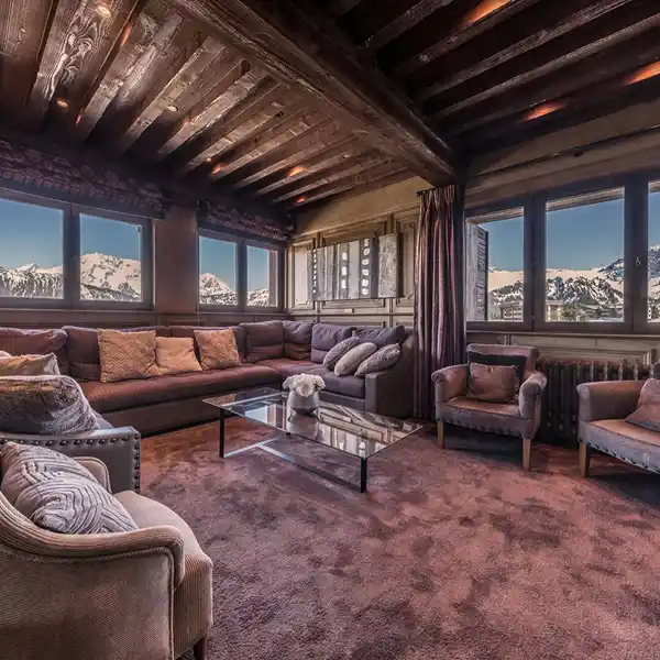 ELEGANT ALPINE ESCAPE WITH WELLNESS AMENITIES