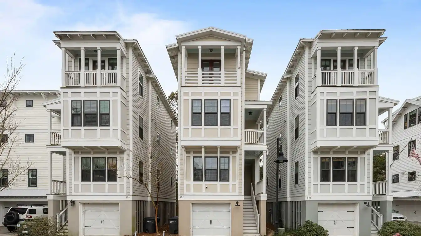 Lovely Three Bedroom Home Walking Distance from Sullivan's Island