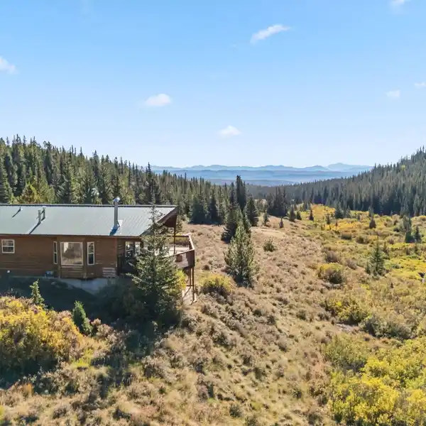 STUNNING VIEWS FROM SOUGHT-AFTER VALLEY OF THE SUN