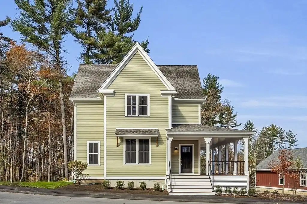 Thoughtfully Constructed New Luxury Home