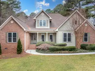 Stunning Family Home in a Peaceful Waterfront Neighborhood