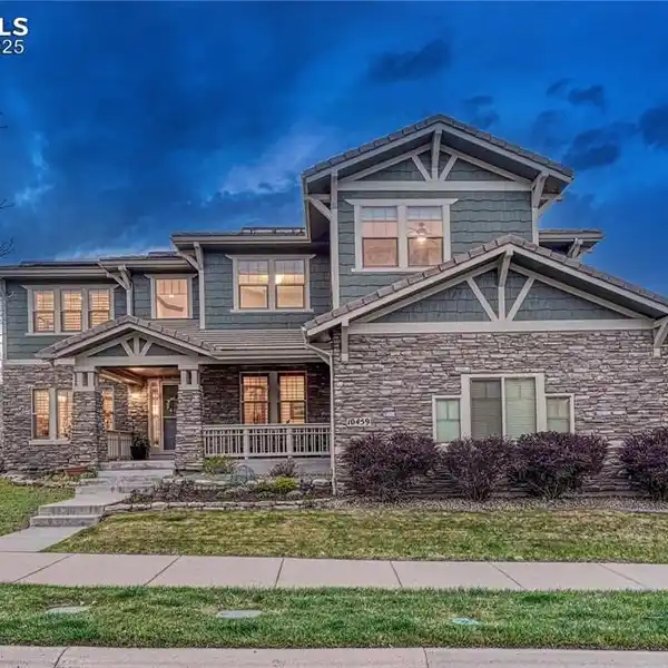 CRAFTSMAN HOME IN COVETED BLUFFTON HEIGHTS