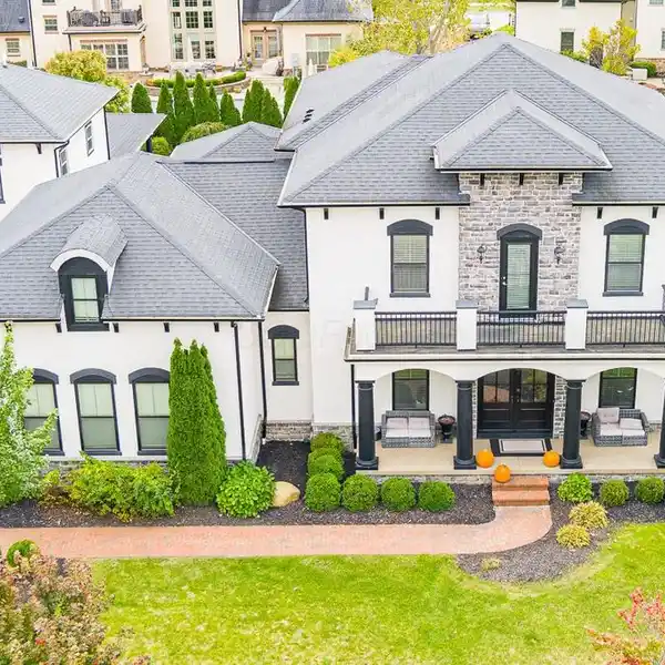 ONE OF A KIND ESTATE IN COUNTRY CLUB COMMUNITY