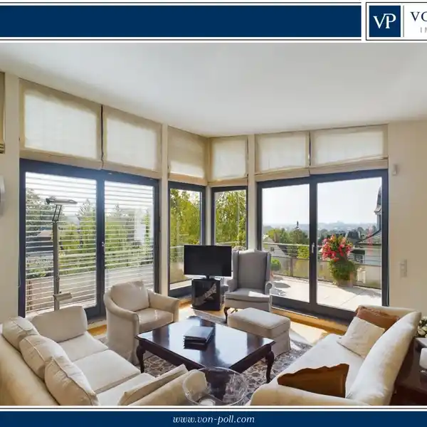 EXCLUSIVE AUKAMM PENTHOUSE WITH PANORAMIC VIEWS AND STYLISH FURNISHINGS