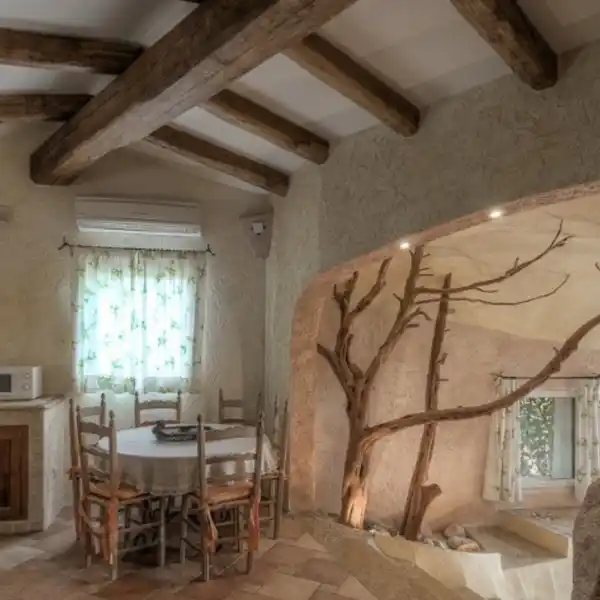 ONE LEVEL VILLA WITH POOL A FEW MINUTES FROM PORTO CERVO