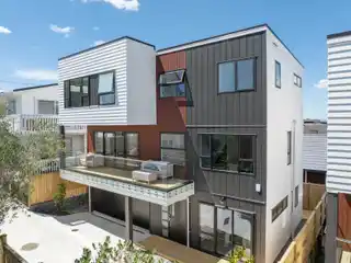 Stunning Brand New Residence