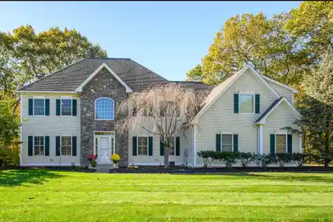 Lovely Colonial-Style Residence Boasting Curb Appeal