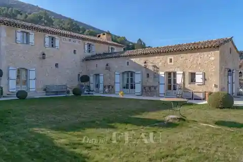 Historic Mas with Panoramic Luberon Valley Views
