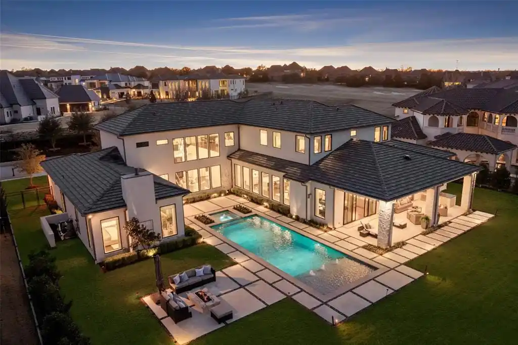 Premier Property in Exclusive Wimberly Place