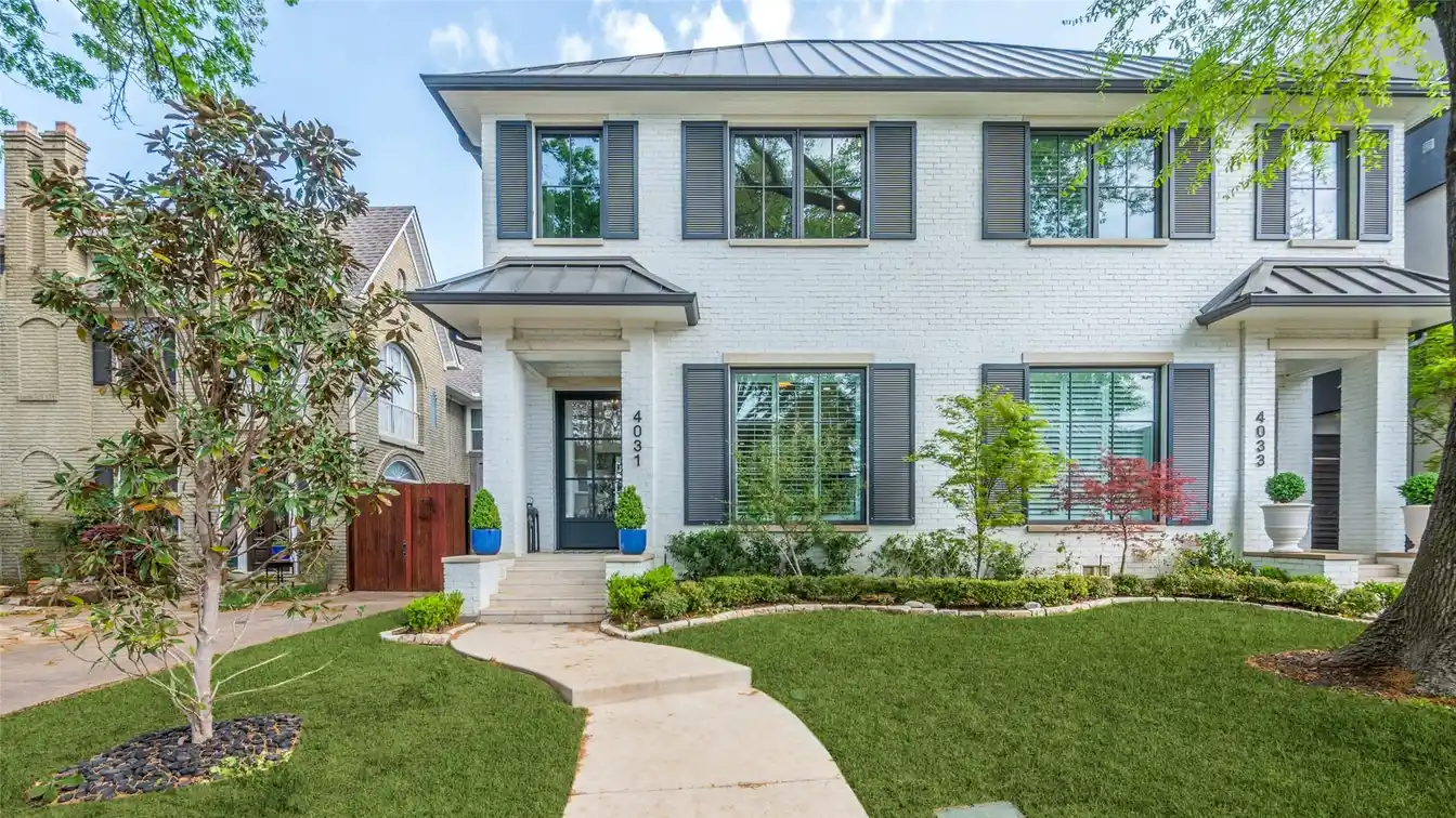 Exquisite Duplex Full of Charm and Luxury