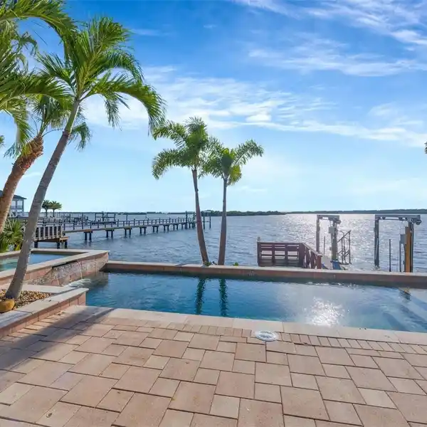 FULLY REIMAGINED WATERFRONT OASIS