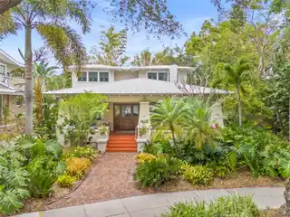 1917 Bungalow in Historic Hyde Park