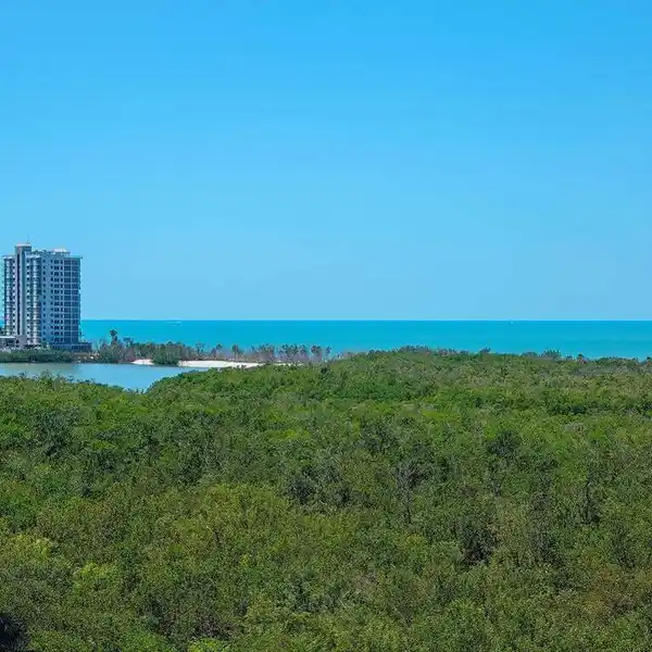 COMFORT AND STYLE IN THE DORCHESTER AT PELICAN BAY