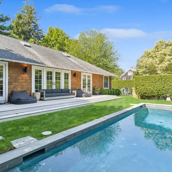 BEAUTIFULLY RENOVATED BEACH COTTAGE-STYLE HOME