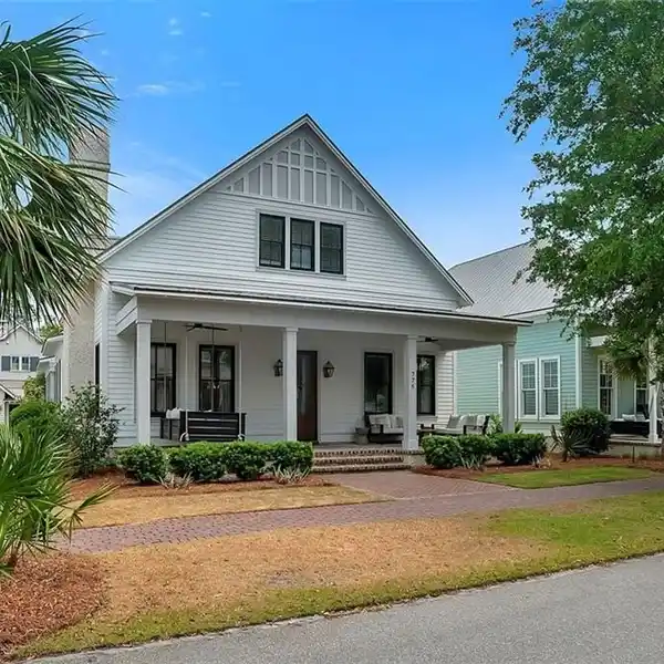 NESTLED IN THE HEART OF MORELAND VILLAGE