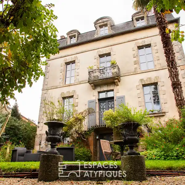 SPLENDID MANSION IN THE HEART OF DINAN