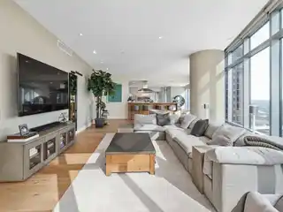 Contemporary Residence at the Austonian