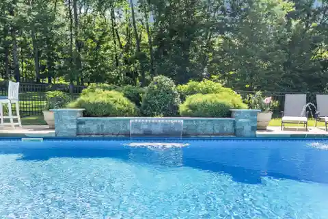 Well-maintained Pool Home
