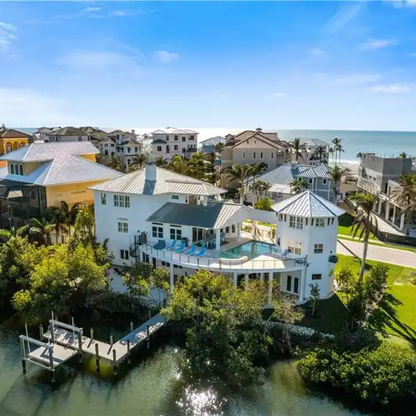 BEAUTIFULLY RENOVATED WATERFRONT ESTATE IN BAREFOOT BEACH