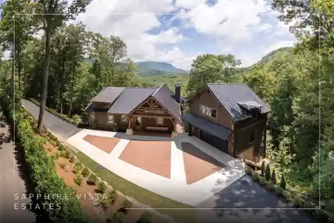 Refined Living with Rare Hogback Mountain Views