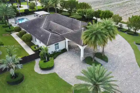 Luxury Redlands Home with Sparkling Pool and Patio