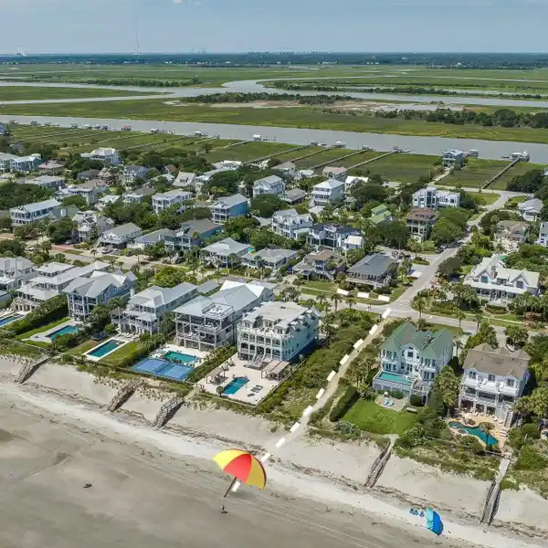 WONDERFUL SECOND ROW OCEAN-VIEW HOME