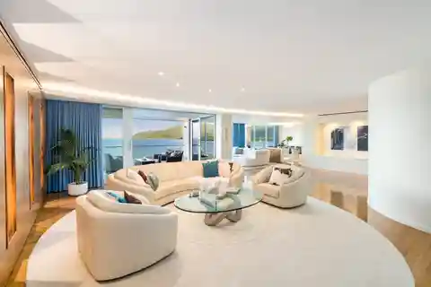 Exceptional Esplanade Penthouse