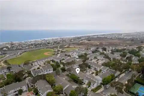 Delightful Newport Crest Townhome